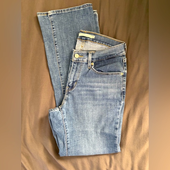 Levi’s Curvy Bootcut Jeans - Picture 1 of 5